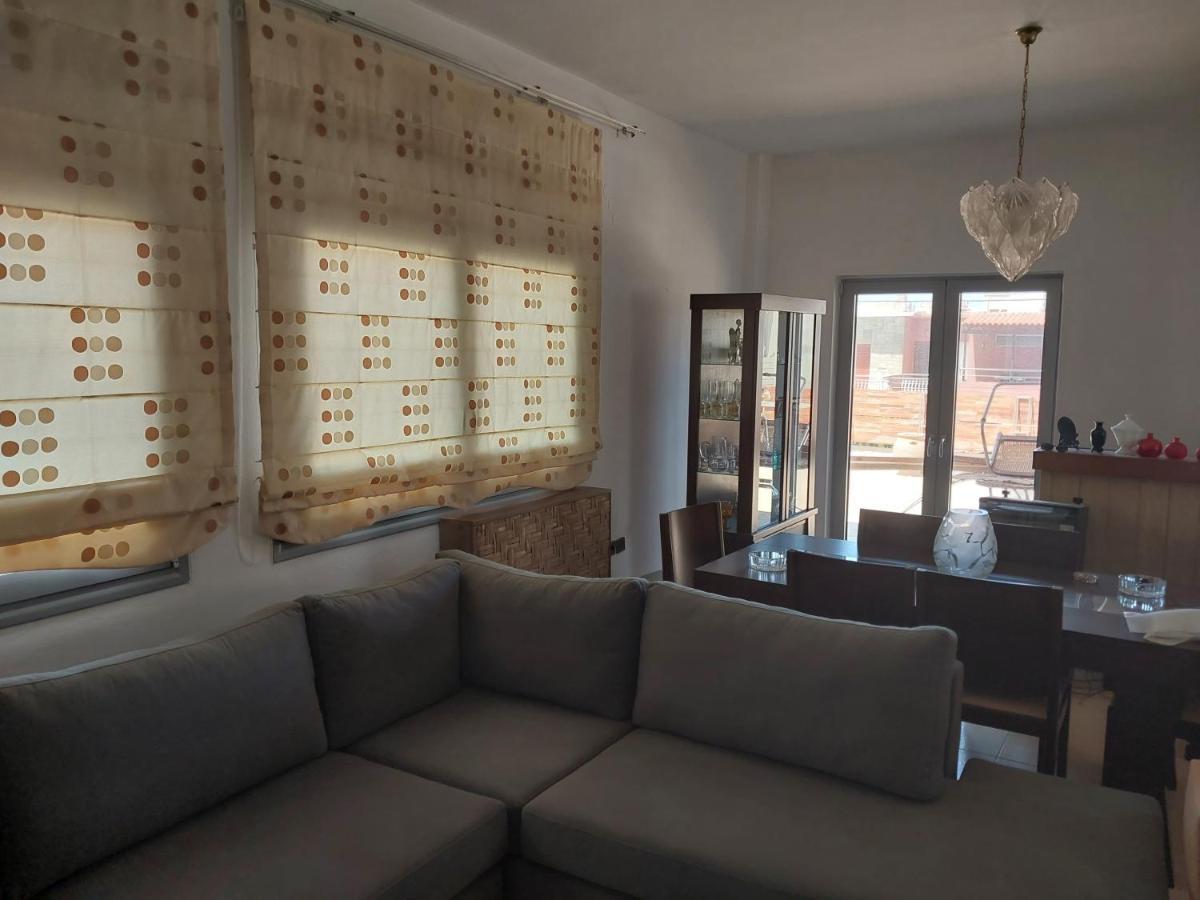 Passatempo Casa - 3 Bedroom Apartment Close To The Swimming Pool Gerani  Exterior photo